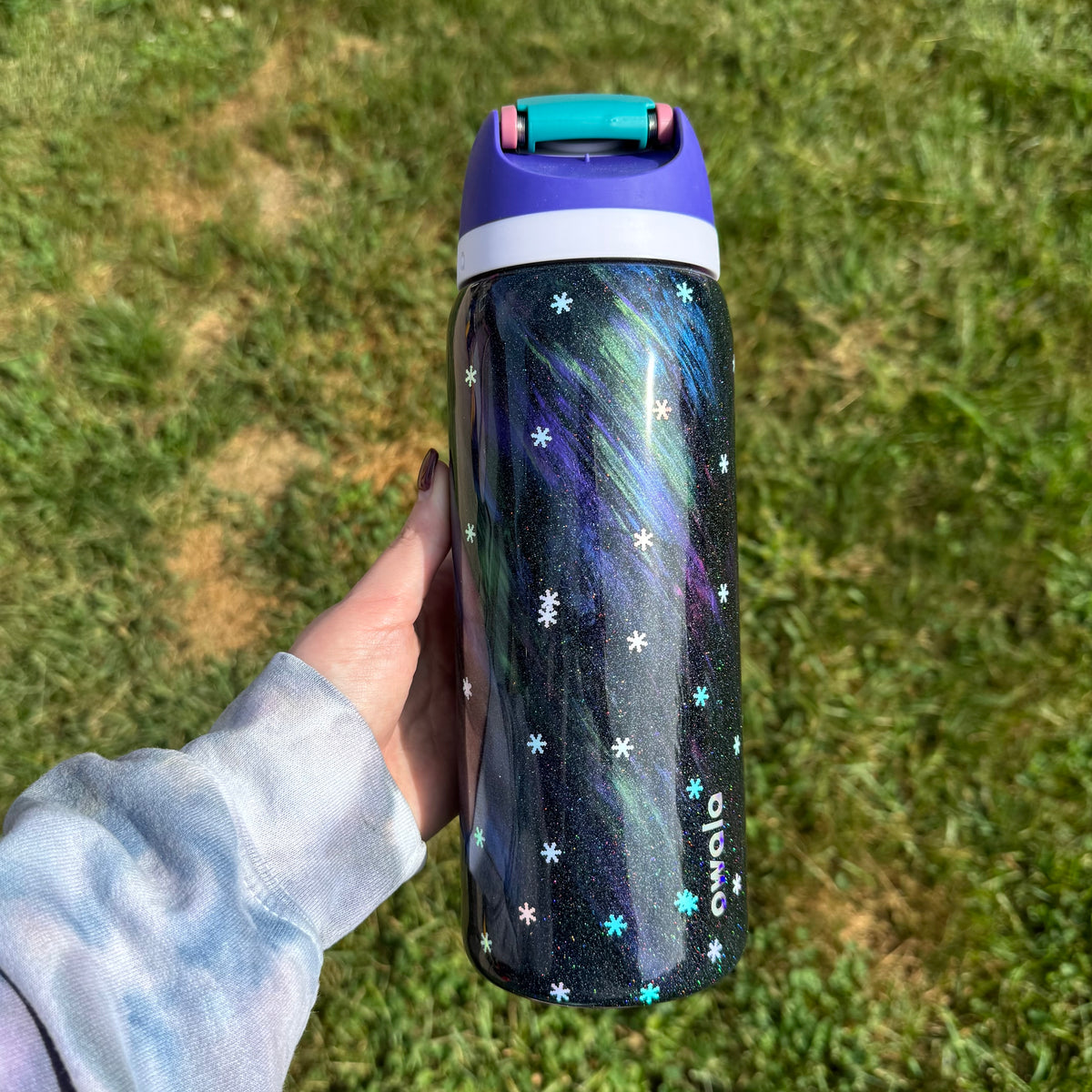 32oz Black Northern Lights with Snowflakes Owala (Ready to Ship)